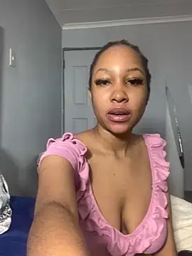 Snapshot of Creamy_bitchxxx chatting on May 26, 8:16 pm Creamy bitchxxx online show from May 26, 8:16 pm