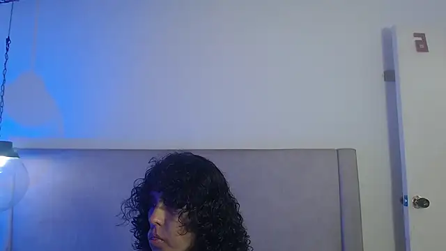 Snapshot of ZoeFox5 chatting on March 8, 1:48 pm ZoeFox5 online show from March 8, 1:48 pm