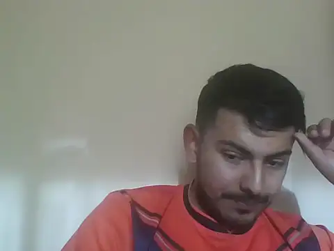 Snapshot of Mateotubbe chatting on July 2, 9:54 pm Mateotubbe online show from July 2, 9:54 pm