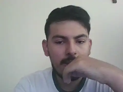 Snapshot of Mateotubbe chatting on July 12, 3:14 pm Mateotubbe online show from July 12, 3:14 pm