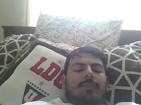 Snapshot of Mateotubbe chatting on July 22, 8:55 pm Mateotubbe online show from July 22, 8:55 pm