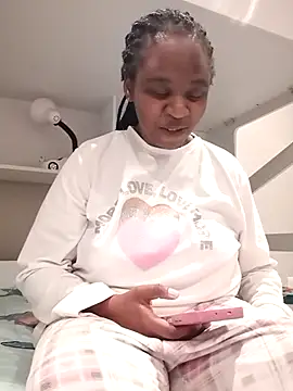 Snapshot of princess-boobz chatting on July 11, 7:38 pm princess-boobz online show from July 11, 7:38 pm