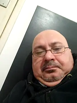 Snapshot of Paulopess chatting on January 10, 8:27 am Paulopess online show from January 10, 8:27 am