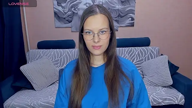 Snapshot of AyumiBlossom chatting on February 24, 1:53 pm AyumiBlossom online show from February 24, 1:53 pm