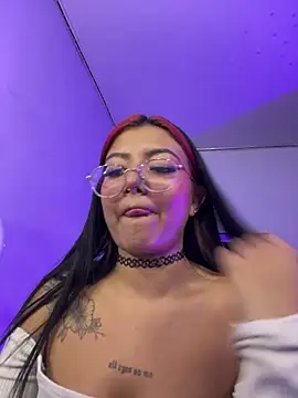 queen of you heart online show from July 16, 11:22 pm
