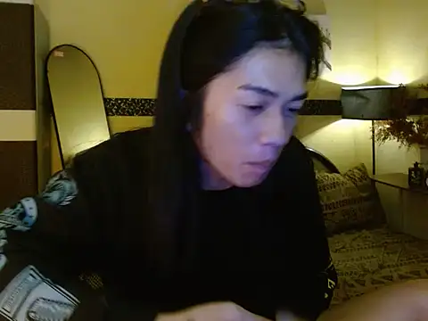 Snapshot of EnviousMaddie chatting on May 8, 2:33 pm EnviousMaddie online show from May 8, 2:33 pm