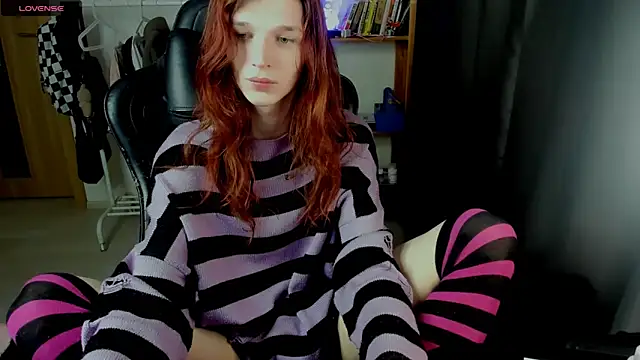 iceseeker2 online show from April 15, 7:15 am