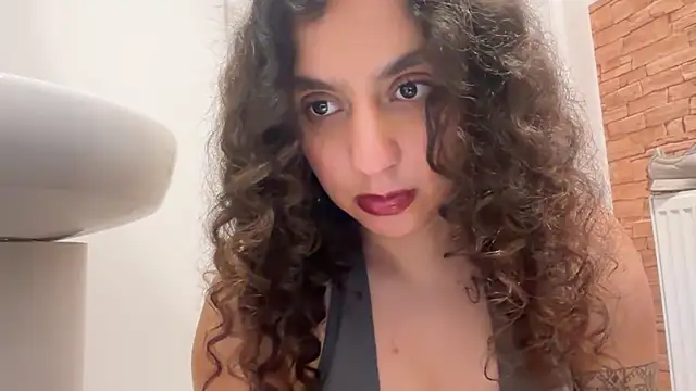 fayfay21xh online show from February 11, 7:19 pm