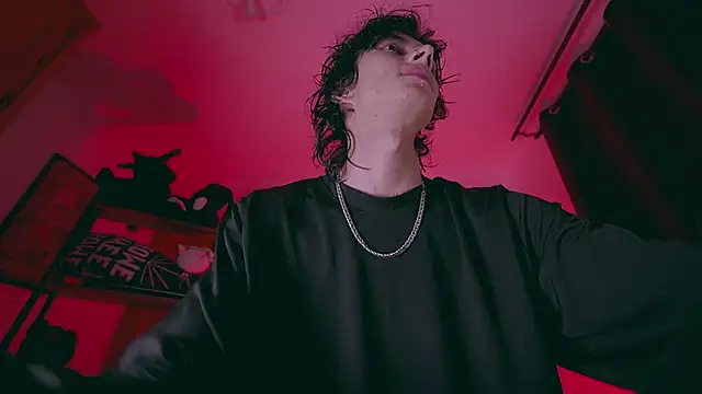 Snapshot of Olliver___y chatting on February 5, 2:16 am Olliver y online show from February 5, 2:16 am