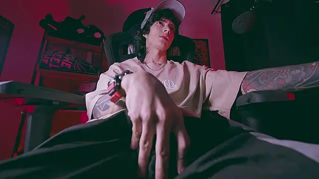 Olliver   y online show from March 5, 7:48 am