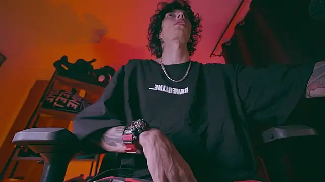 Olliver   y online show from April 12, 1:43 am