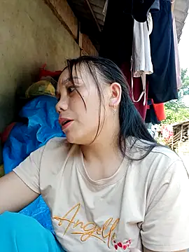 Snapshot of vanvan005 chatting on May 16, 12:07 am vanvan005 online show from May 16, 12:07 am