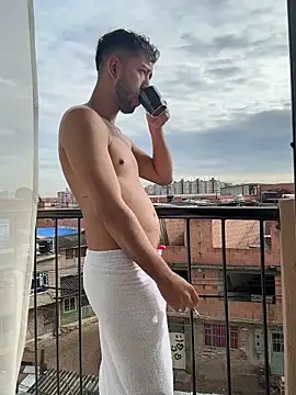 liam bronw online show from February 2, 1:21 pm