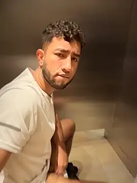 liam bronw online show from April 15, 6:15 pm