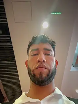 liam bronw online show from April 27, 6:39 pm