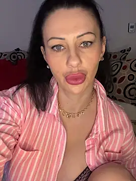 IRISWHITE17 online show from March 27, 6:19 am