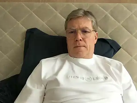 Snapshot of abibull chatting on March 2, 12:01 pm abibull online show from March 2, 12:01 pm