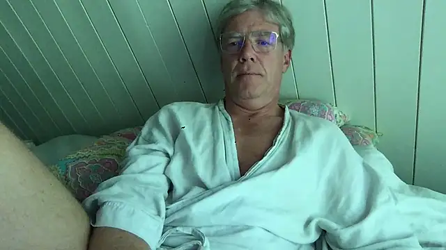 Snapshot of abibull chatting on June 24, 11:42 am abibull online show from June 24, 11:42 am