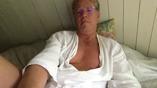 Snapshot of abibull chatting on July 19, 8:51 am abibull online show from July 19, 8:51 am