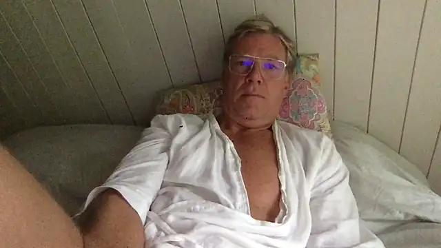 Snapshot of abibull chatting on July 23, 6:55 am abibull online show from July 23, 6:55 am