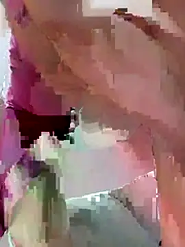 Snapshot of shahd0019 chatting on April 10, 4:28 am shahd0019 online show from April 10, 4:28 am