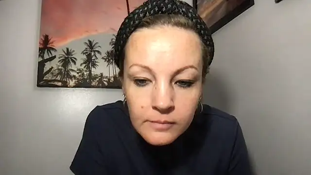 Snapshot of SattivvaXXX chatting on February 17, 11:18 am SattivvaXXX online show from February 17, 11:18 am