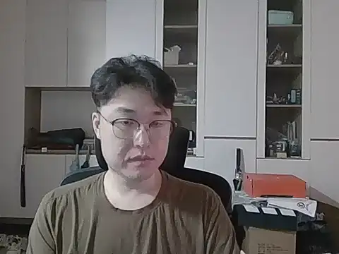 Snapshot of W0Ijn chatting on May 25, 7:03 am W0Ijn online show from May 25, 7:03 am