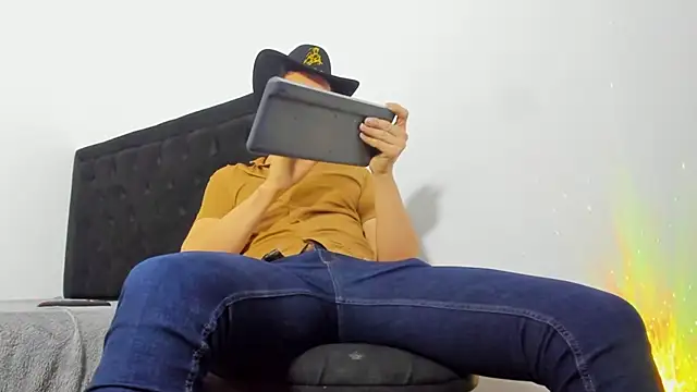 camilo model online show from February 26, 1:37 am