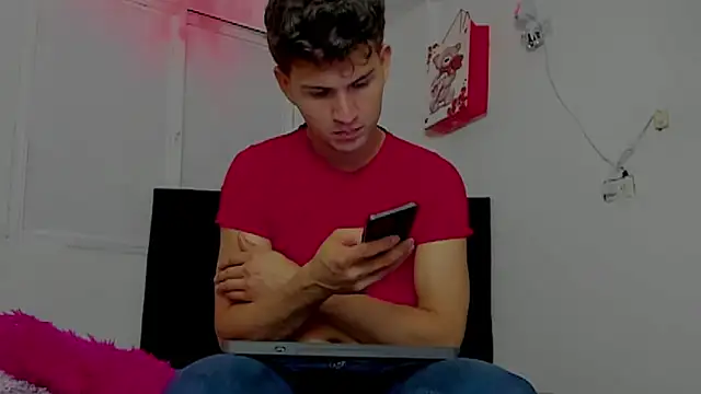 Snapshot of camilo_model chatting on May 6, 3:57 am camilo model online show from May 6, 3:57 am