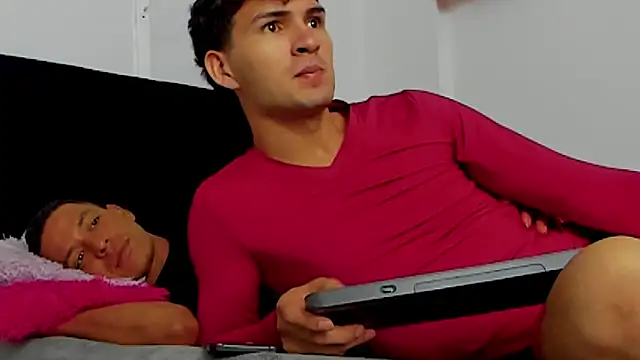 Snapshot of camilo_model chatting on May 13, 12:30 am camilo model online show from May 13, 12:30 am