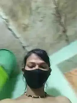 Snapshot of Miss__soniya106 chatting on February 13, 5:36 am Miss soniya106 online show from February 13, 5:36 am