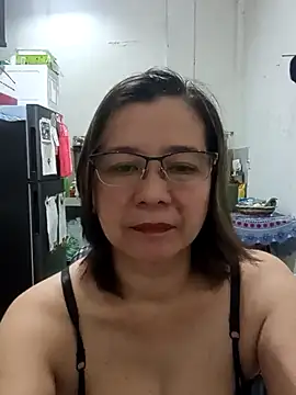 Snapshot of Olivia_74 chatting on January 18, 2:10 pm Olivia 74 online show from January 18, 2:10 pm