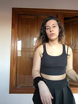 Snapshot of joanaguerreiru chatting on June 15, 7:16 pm joanaguerreiru online show from June 15, 7:16 pm