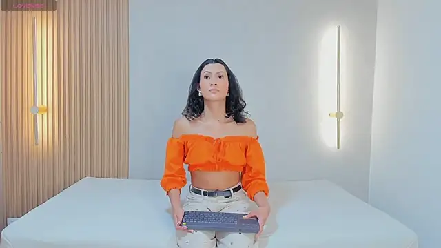 ciara brownn online show from April 6, 10:49 am