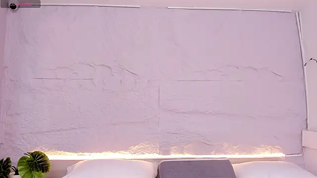 lanna 18  online show from February 14, 11:51 am