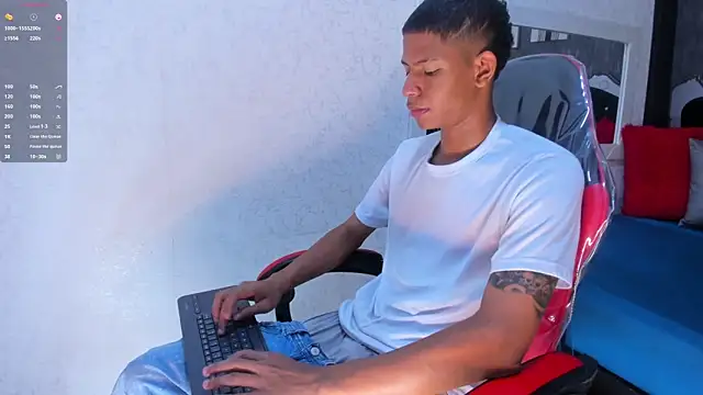  erick j online show from February 4, 8:47 pm