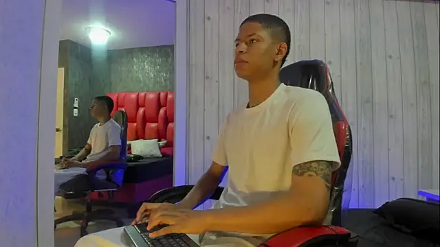  erick j online show from March 29, 8:09 pm