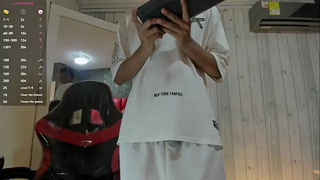  erick j online show from March 31, 8:09 pm