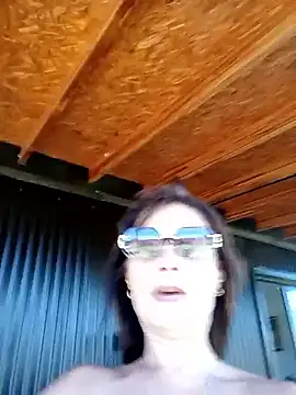 Snapshot of Danatetas chatting on February 7, 2:54 pm Danatetas online show from February 7, 2:54 pm