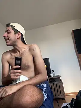 Snapshot of vinihfeh chatting on February 9, 8:24 pm vinihfeh online show from February 9, 8:24 pm