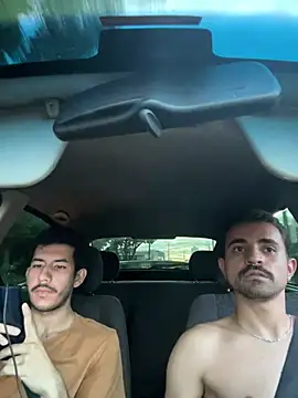 Snapshot of vinihfeh chatting on February 12, 10:05 pm vinihfeh online show from February 12, 10:05 pm