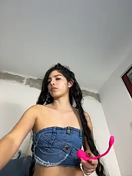 dani bela online show from April 18, 11:38 pm