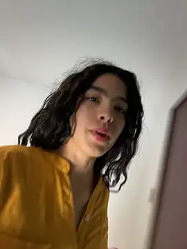 Snapshot of dani_bela chatting on May 13, 10:38 pm dani bela online show from May 13, 10:38 pm