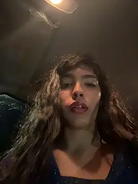 Snapshot of dani_bela chatting on May 15, 11:45 pm dani bela online show from May 15, 11:45 pm