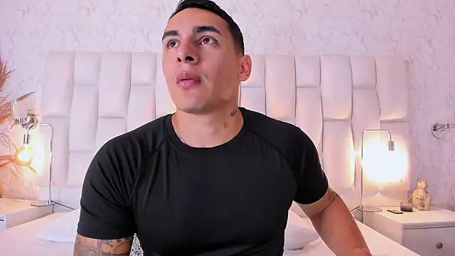 MassimoCo  online show from March 18, 11:30 pm