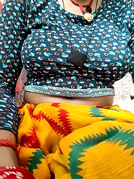 Snapshot of Queen_chayna chatting on June 27, 4:06 am Queen chayna online show from June 27, 4:06 am