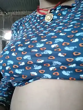 Snapshot of Queen_chayna chatting on July 30, 3:44 pm Queen chayna online show from July 30, 3:44 pm