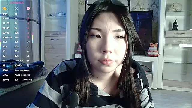 AprilOnilll online show from February 19, 10:33 am