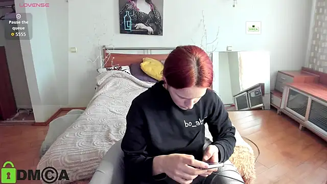 Lily Viola online show from April 4, 1:30 pm