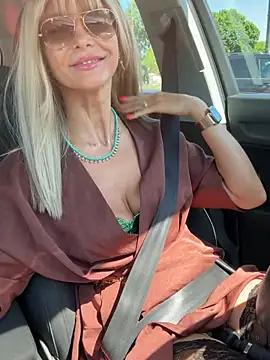 NaughtyNinky online show from May 26, 9:27 am